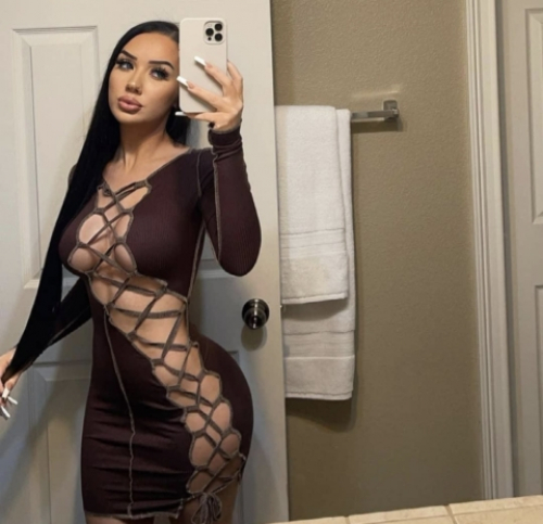 Проститутка Питера Милана Брюнетка c 2 размером груди у метро Горьковская Санкт-Петербург Фото-1